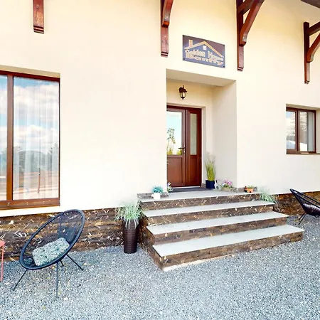 Golden House Banffy Villa